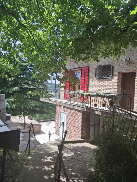 SREMSKI KARLOVCI - SREMSKI KARLOVCI - 144.00 m2