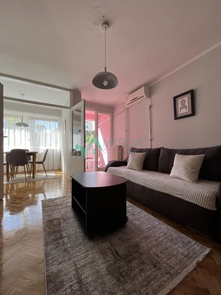 Izdavanje, Stan, 33m2 , Bulevar Oslobođenja