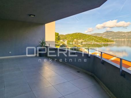 Žrnovska Banja, Korčula, stan 125 m2, pogled na more, garaža
