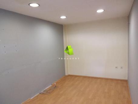 Nenamešten jednoiposoban stan kod Doma zdravlja ID#8119