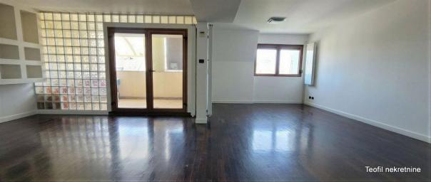 ZEMUN RETENZIJA 167m2 , (L) ,575000e