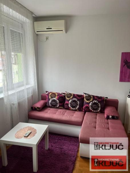 Garsonjera na Grbavici, 26 m², 5/6 sprat-odmah useljivo