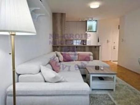 Trosoban stan na Novom Naselju, namešten!