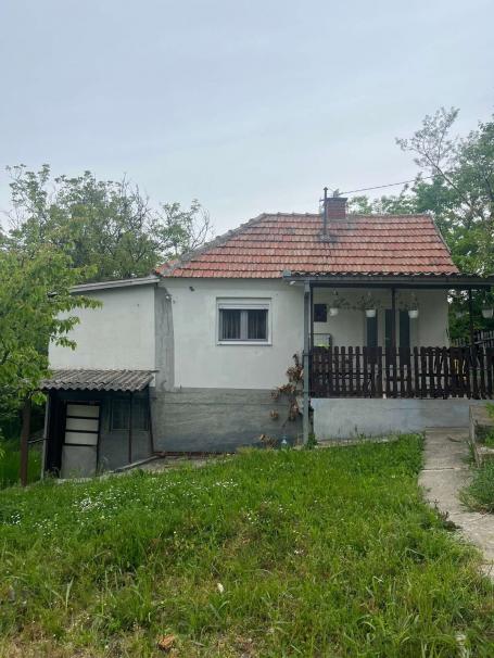 Kuća i plac u Bariču- Obrenovac