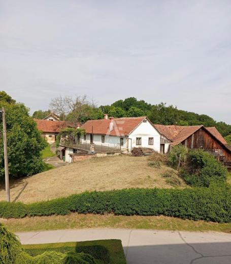 Karlovac, okolica, seosko imanje za adaptaciju s velikim potencijalom ID 662