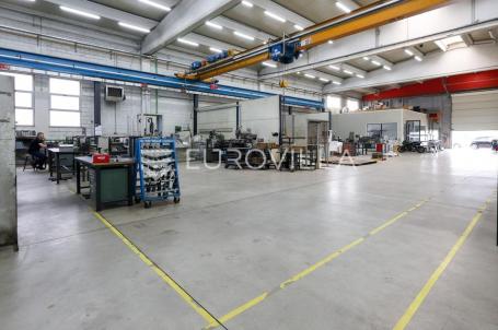 Slavonski Brod, industrijska zona, proizvodno, poslovna zgrada 1.250 m²