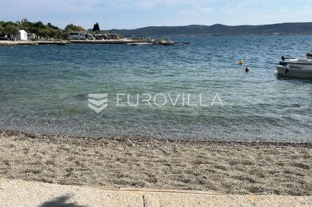 Sveti Petar na Moru, Biograd na moru, Dvoetažni stan S3 površine od 72,55 m² s vrtom od 6 m²