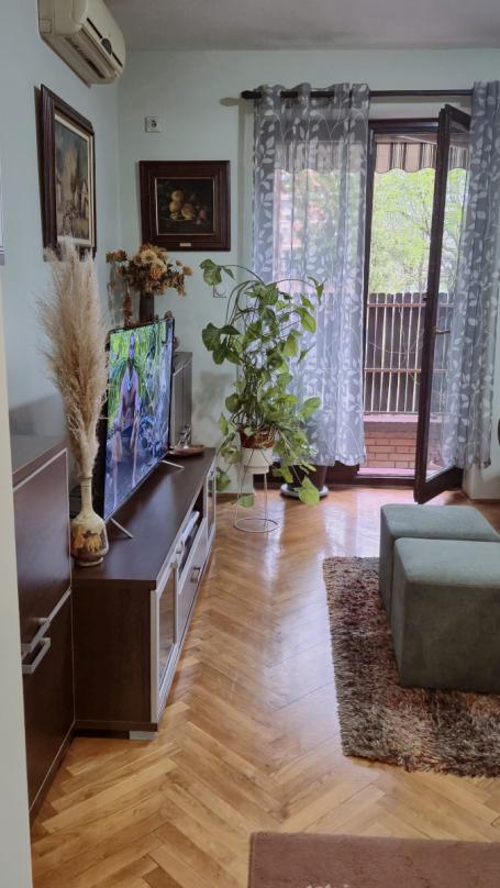 NOVI SAD - BULEVAR PATRIJARHA PAVLA - 70.00 m2