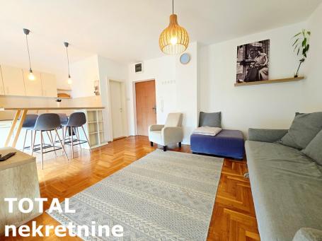 NOVI SAD - BULEVAR - 34.00 m2