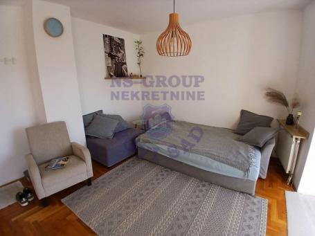 Jednosoban stan 34,4 m², izuzetno svetao i prijatan za život!