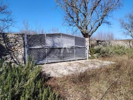 Krk – atraktivan maslinik 10.820 m² na rubu građevinske zone s vodom ID 666