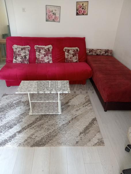 Izdaje se garsonjera u Duvaništu, 25m2!
