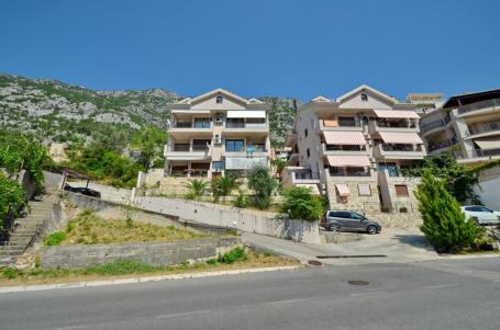Jednosoban stan 50m2 + parking, Dobrota - Kotor