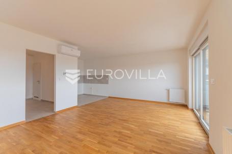 Varaždin, Grabanice četverosoban stan površine 98,61 m²