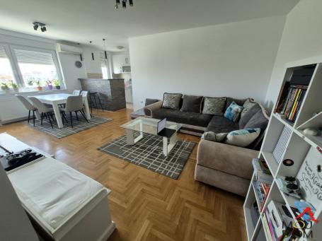 NOVI SAD - SOMBORSKI BULEVAR - DVOIPOSOBAN STAN - 62 m2 - 191,580€