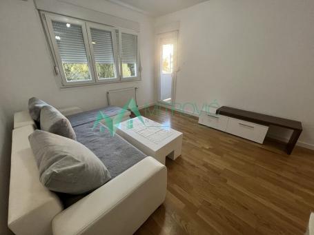 Izdavanje, Stan, 42m2 , Novo Naselje