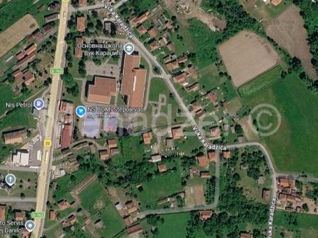 Stepojevac, centar, 50m2, 9 ari placa, uknjizeno