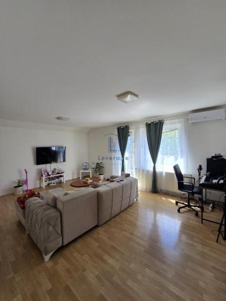 Mladenovac, Svetozara Markovića, 82m2