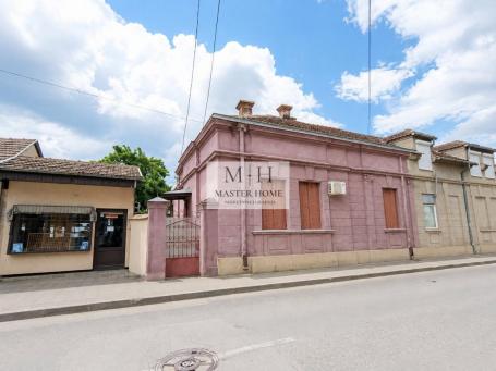 EKSKLUZIVNA SALONSKA KUĆA SA LOKALOM U STROGOM CENTRU GRADA