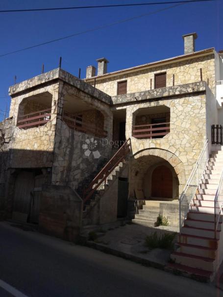 Kamena kuća s okućnicom i konobom – Bašćanska Draga - Krk