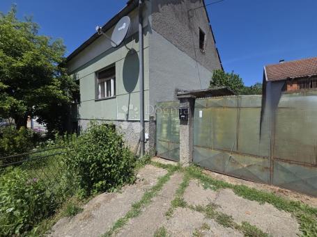 Nova Gradiška – odlična lokacija, kuća za adaptaciju