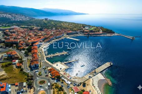 Senj, dvosobni stan od 57 m² u strogom centru
