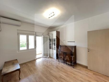 Izdavanje, Dvosoban stan, Podgorica, Centar, 59m2