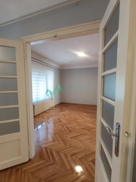 Izdavanje, Poslovni prostor, 84m2 , Spens