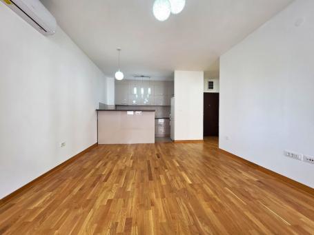 Dvosoban stan, 64m2, City kej, Podgorica