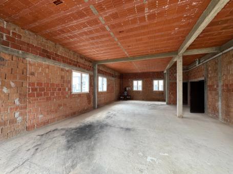 Izdavanje lokala 152m² Ledine – novogradnja
