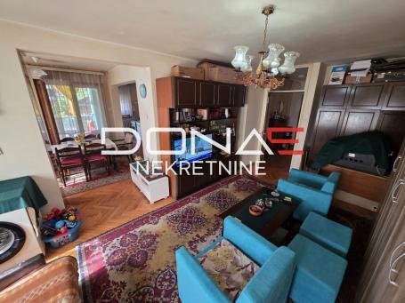 Centar grada | 77m² | Dve spavaće sobe | Prvi sprat