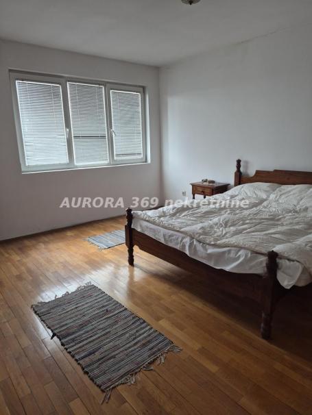 JEDINSTVENA PRILIKA U SRCU VRAČARA, BEOGRAD. POGLED NA HRAM. TROSOBAN DUPLEX, 75m2, DVE TERASE