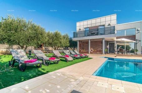 Kuća VODNJAN – Moderna villa s bazenom, pogledom na Brijune i prostranom okućnicom!