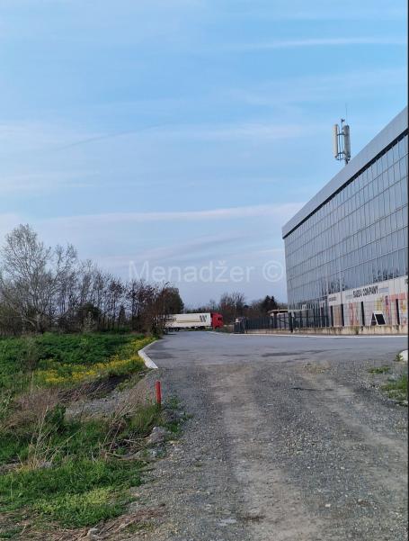 Građevinsko zemljište uz autoput, 58 ari