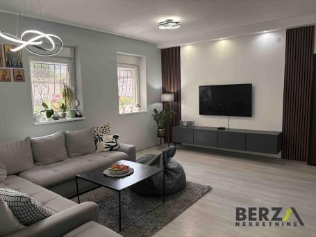RENOVIRAN TROSOBAN STAN OD 67M2 - MIRNA ULICA, PAR MINUTA OD CENTRA I SOCIJALNOG 