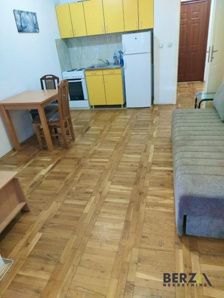  NAMEŠTENA GARSONJERA NA DETELINARI 