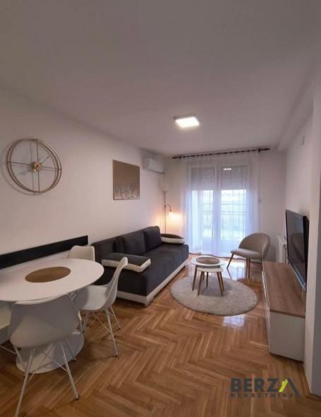  LEPO NAMEŠTEN DVOIPOSOBAN STAN NA NOVOJ DETELINARI