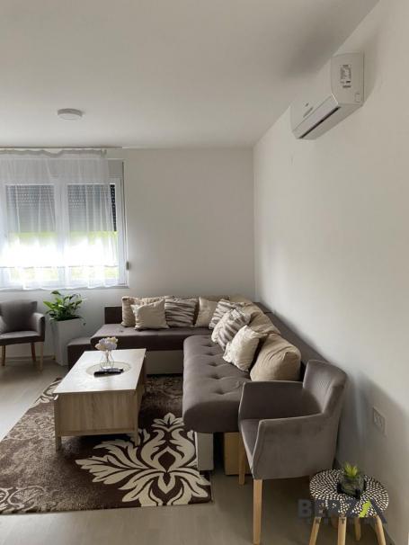 NOV, PRAZAN TROIPOSOBAN STAN, MIŠELUK, PET FRIENDLY