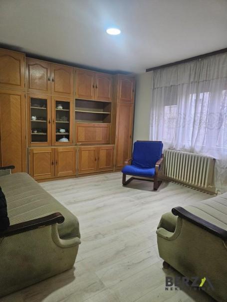 KOMPLETNO NAMEŠTEN DVOSOBAN PET FRIENDLY STAN NA DETELINARI