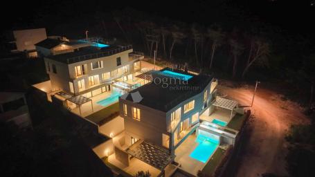 ZADAR Luksuzni duplex s bazenom, 4SS, 100 m od mora!