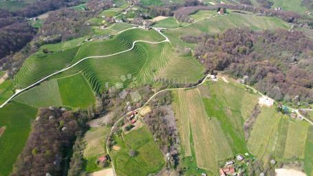 Zemljište u Robadju - idealno za vinograd, voćnjak ili odmor u prirodi