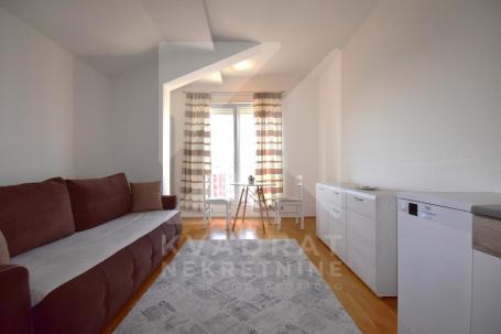 Izdavanje, Garsonjera, Podgorica, Ljubović, 25m2