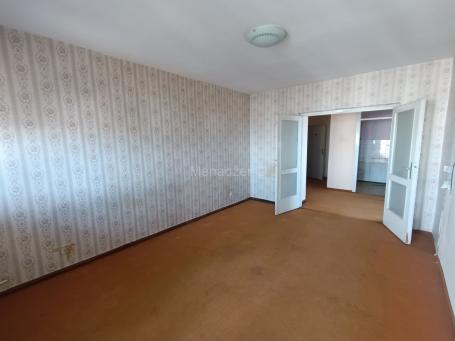 Zemun, Gornji Grad, Banijska, 2.5 75m2, 18/22 uknj. 