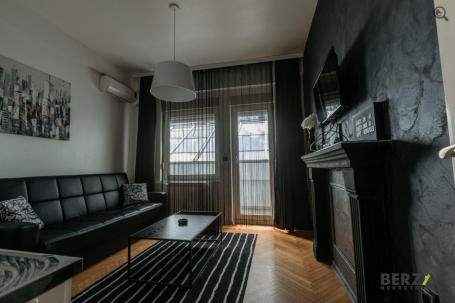 MODERAN JEDNOIPOSOBAN STAN U STROGOM CENTRU GRADA