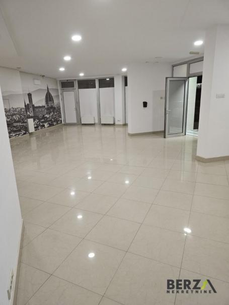  ODLIČAN LOKAL OD 160 M2 NA IZUZETNO PROMETNOJ LOKACIJI, LIMAN 4