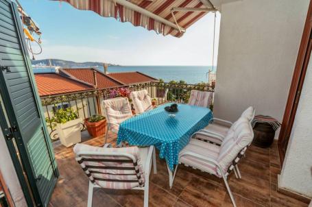 Five-room duplex in Bar near the sea