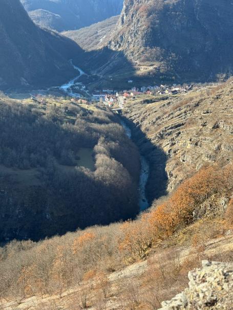 Spacious Mountain Plot in Pristine Nature – Perfect for Various Uses