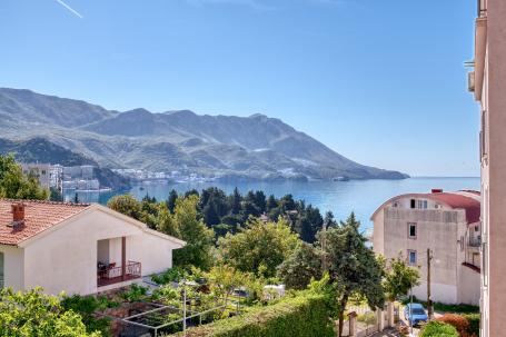 Fully Equipped Hotel with Restaurant in Bečići – 200m from the Sea