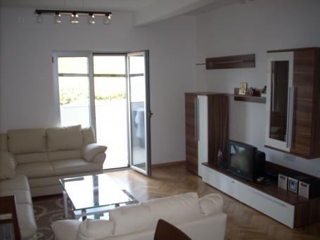 Spacious house in Markovici
