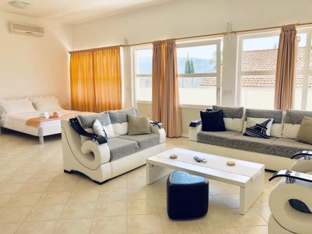 Apartment house in Herceg Novi